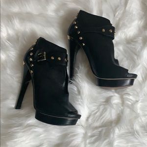 Black Michael Kobe’s Booties size 6